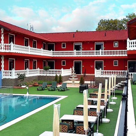 Artemis Resort Wellness Hotel Štúrovo 外观 照片