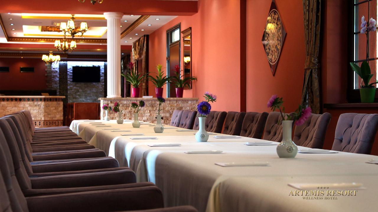 Artemis Resort Wellness Hotel Štúrovo 外观 照片