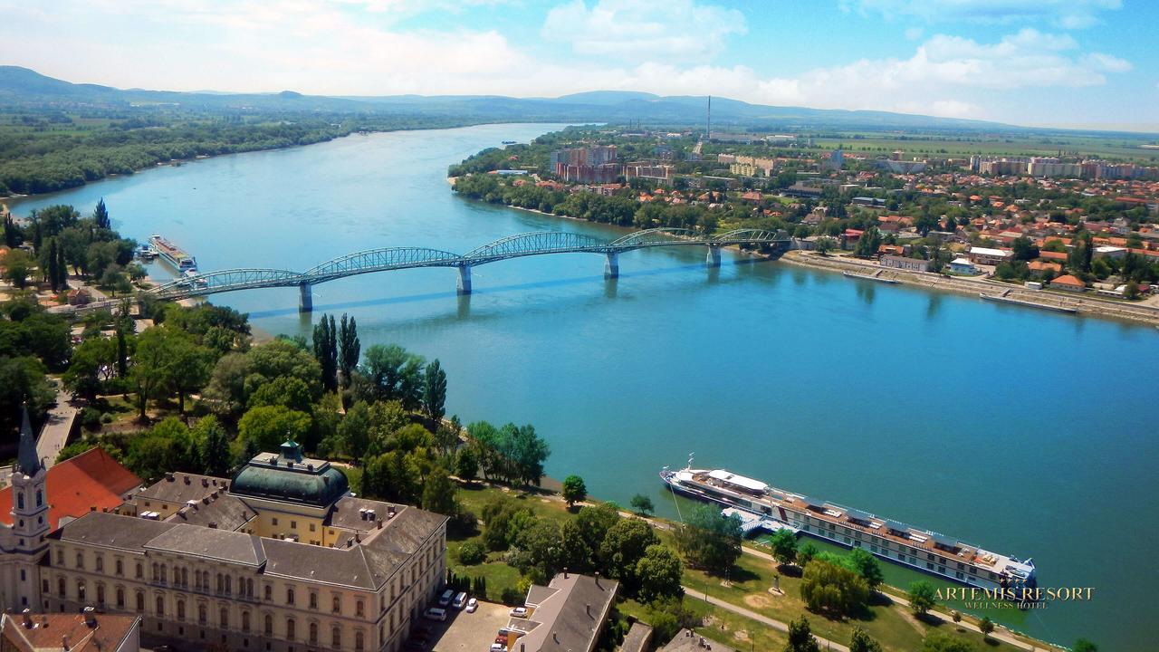 Artemis Resort Wellness Hotel Štúrovo 外观 照片